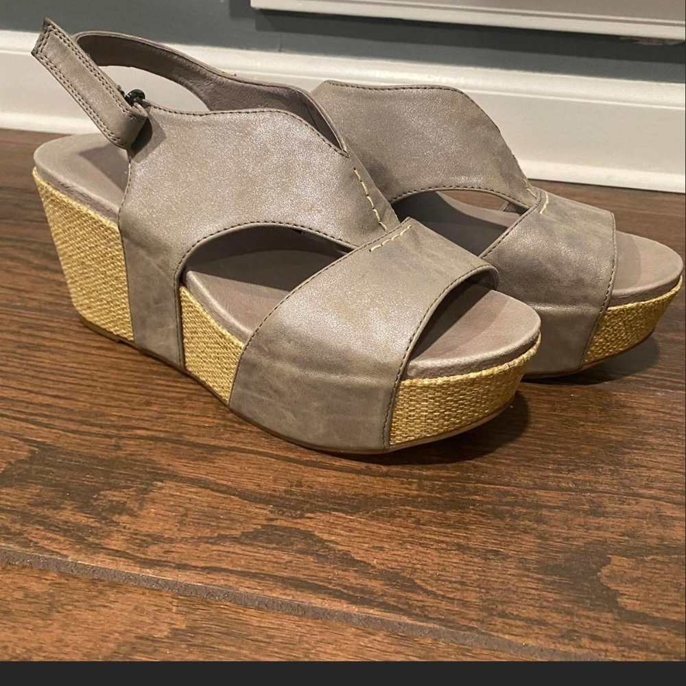 Antelope Metallic Gray Leather and Tan Wedge Sandals